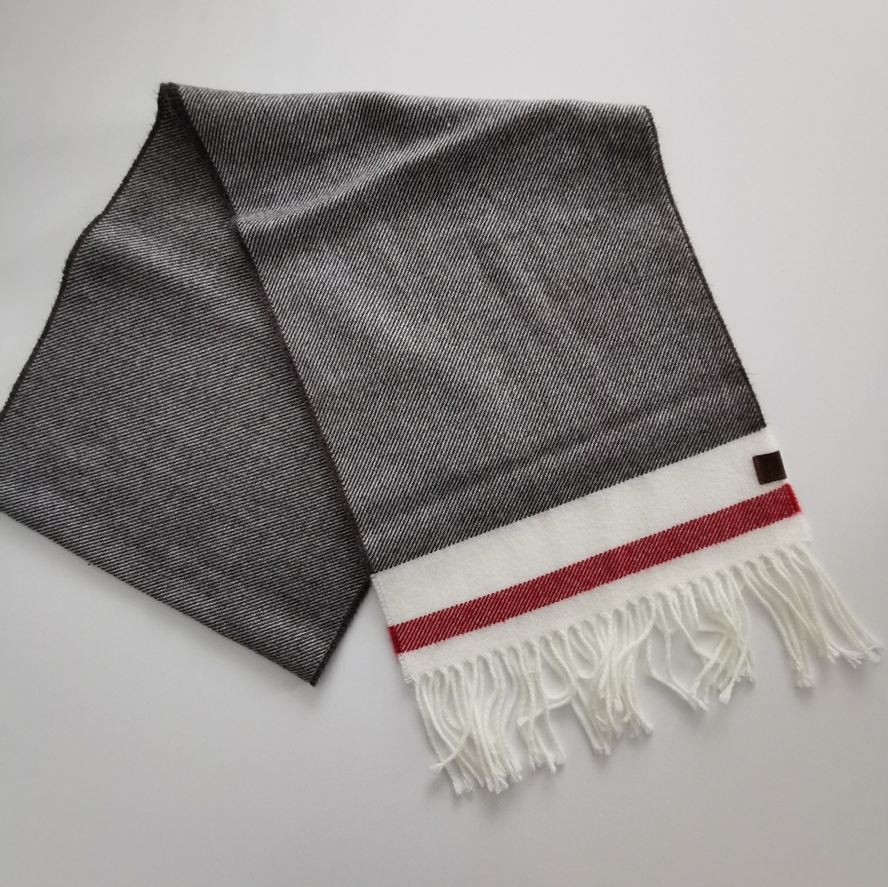 Last Chance Roots Scarf Grey White Red Classic Roots Design